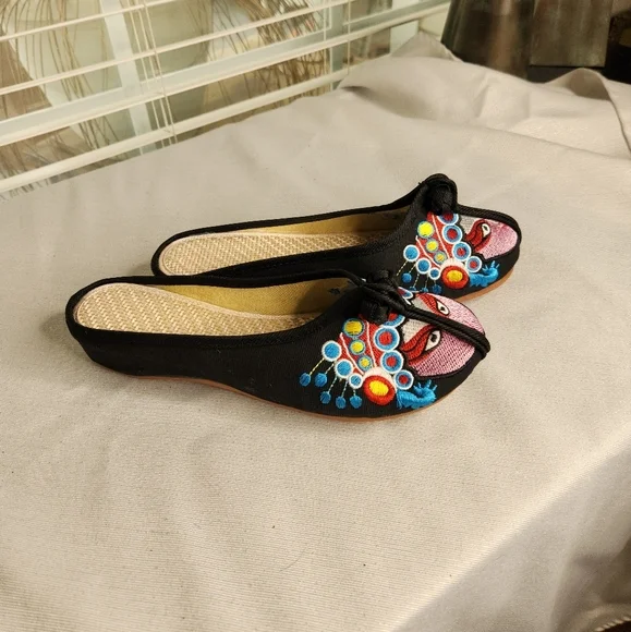 Women's Backless Embroidered Black Chinese Style Casual Slippers Loafer Size 8.5 - Picture 5 of 7